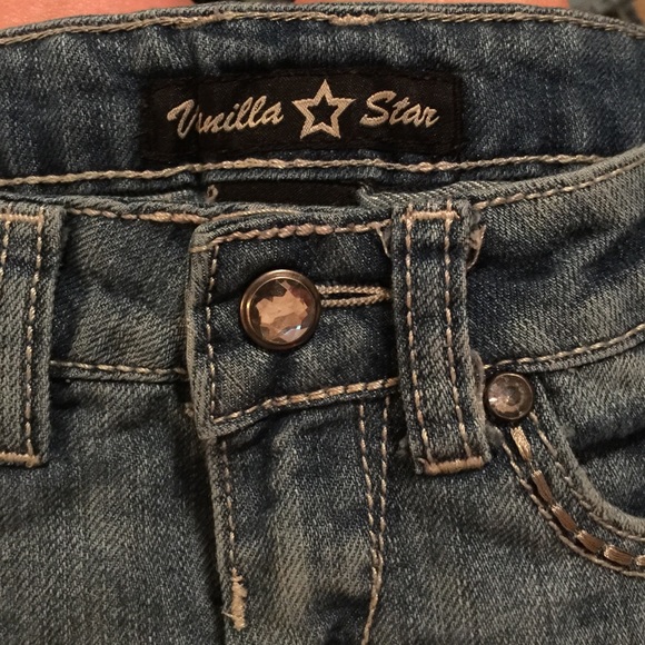 Shorts - Picture 3 of 3