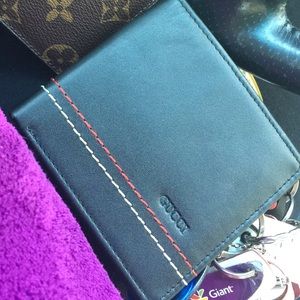 Gucci Bi Fold Wallet.100 % Authentic