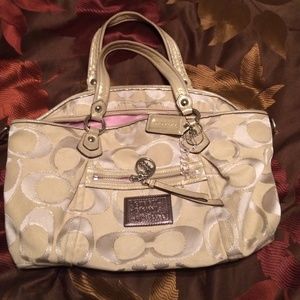 Coach poppy handbag.