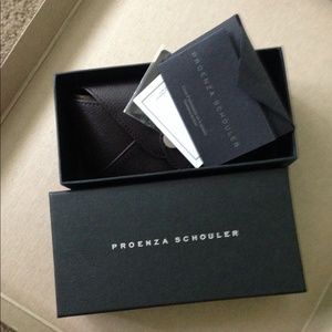 Soft sunglass case plus box