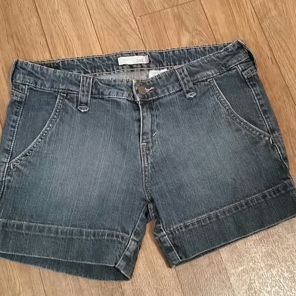 Levi shorts