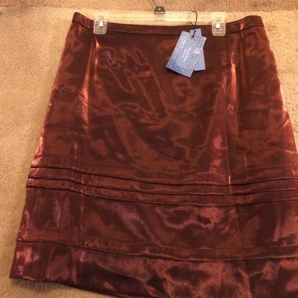 NWT Simply Vera by Vera Wang Shimmering Skirt