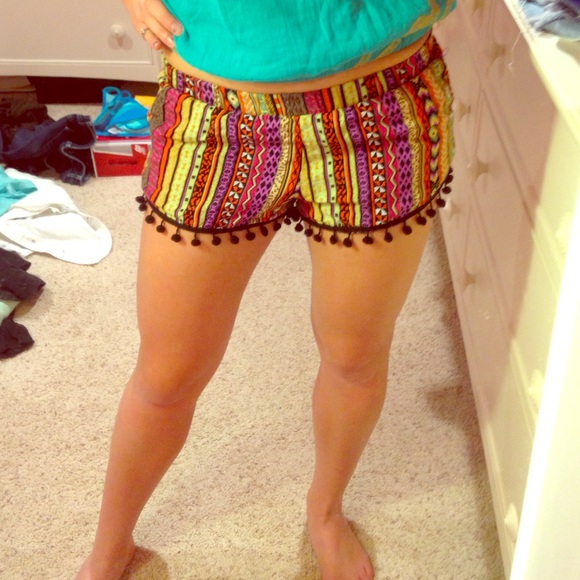Patterned Pom Pom shorts