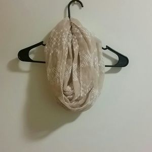Tan and white scarf