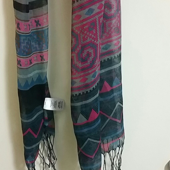 Scarf - Picture 2 of 2