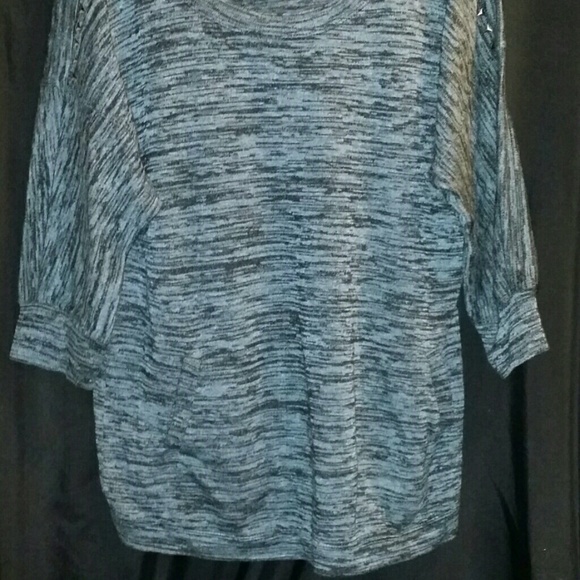 ☆Pullover Sweater ☆ - Picture 2 of 3