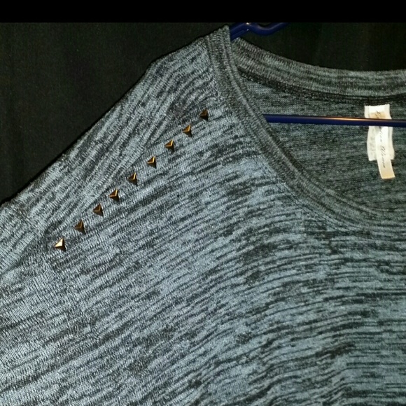 ☆Pullover Sweater ☆ - Picture 3 of 3