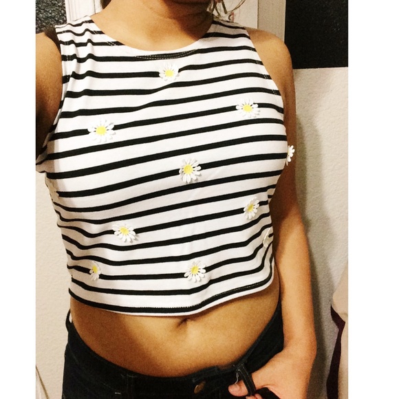 Daisy crop top