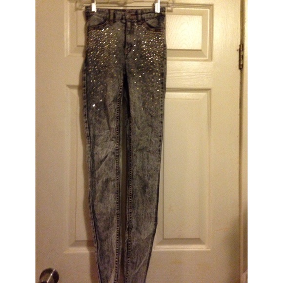 Acid wash gray denim high-waisted skinny jeans