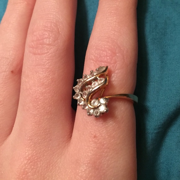 Antique swirl ring
