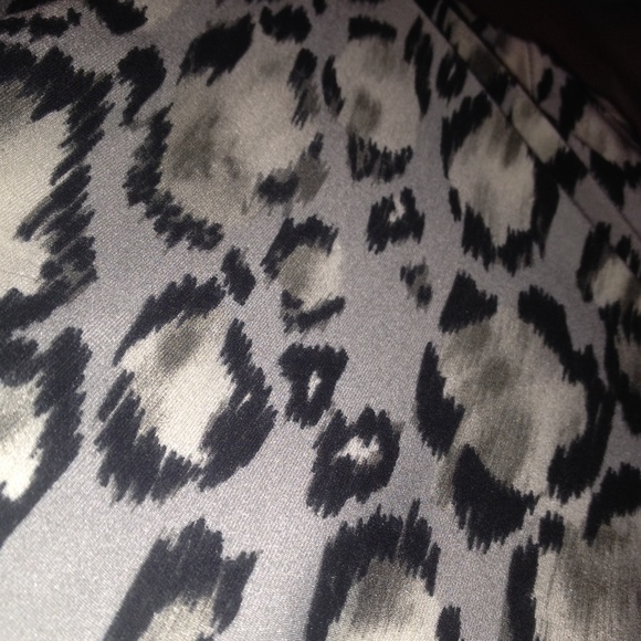 Leopard print long sleeve - Picture 2 of 2