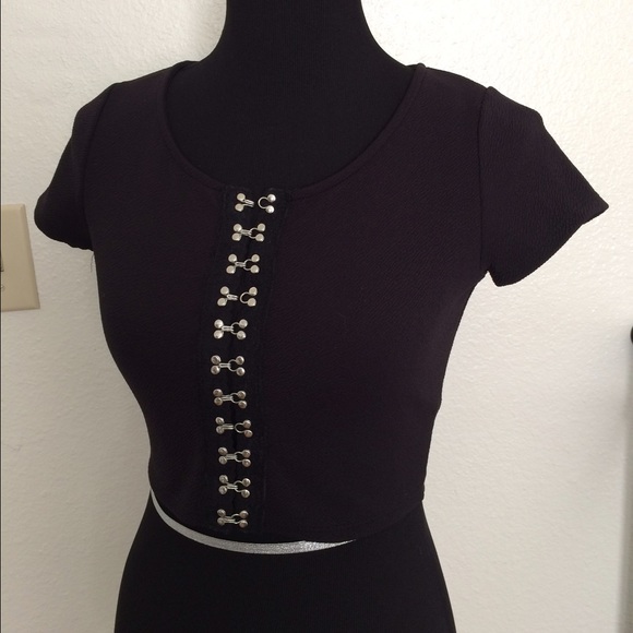Black Crop top Size S