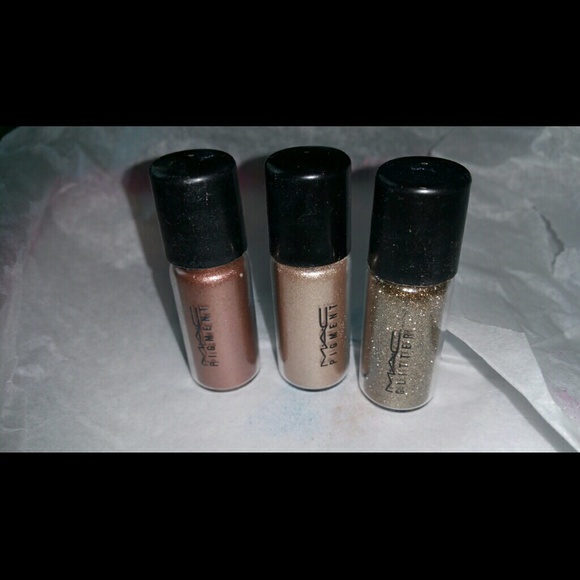 Set of 2 Authentic MAC Pigments Eyeshadow New