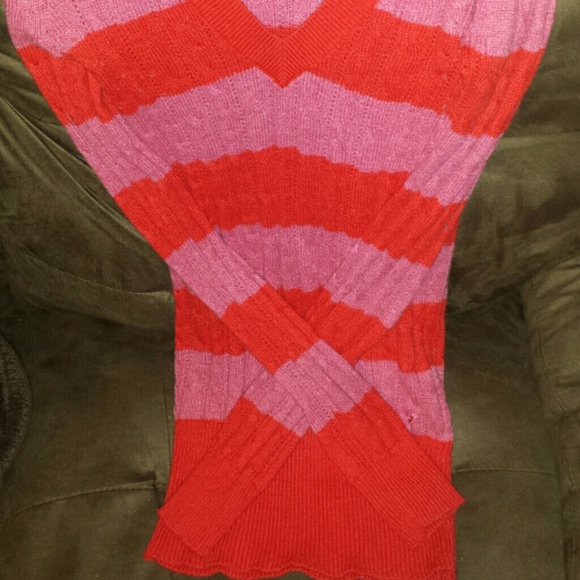 Sweater - Picture 3 of 3