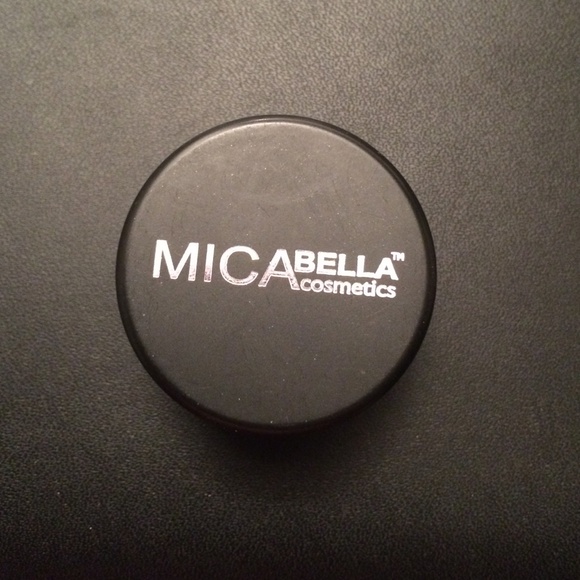 Mica Bella eyeshadow - Picture 2 of 2