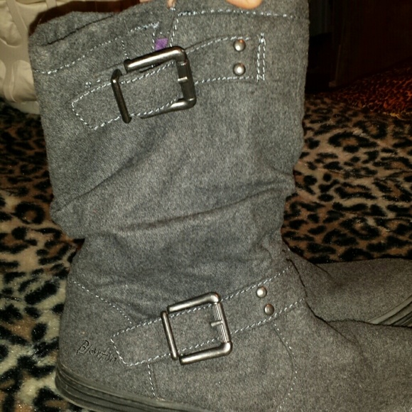 NWOT Grey boots