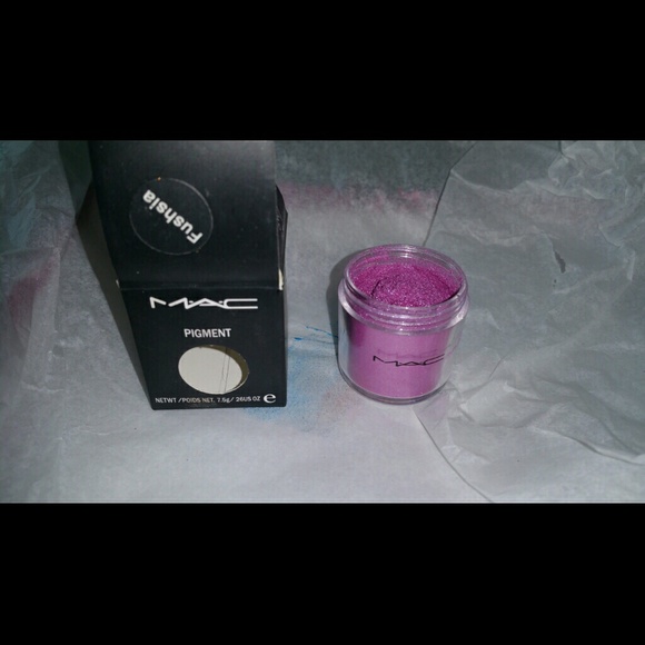 New In Box MAC Pigment FUSCHSIA