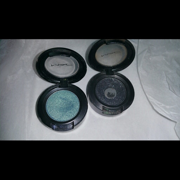 2 MAC Shadow Bundle Steamy Frost&Black Tied Velvet