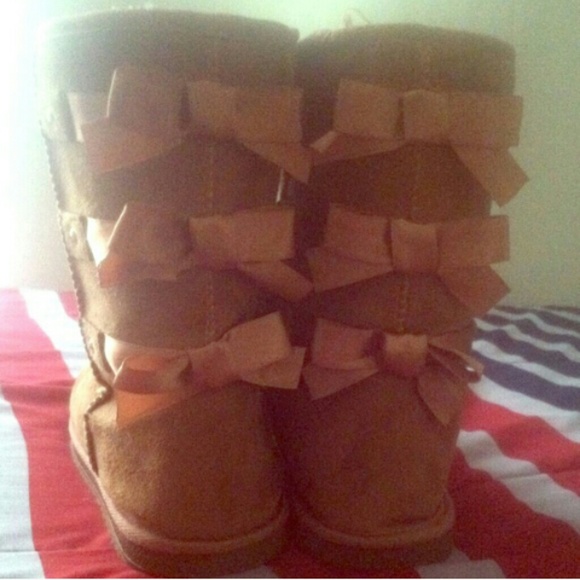 🎀 Just Fab boots with Bows 🎀