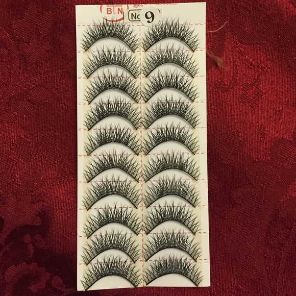 False Fake Lashes, 10 pairs - Picture 2 of 2