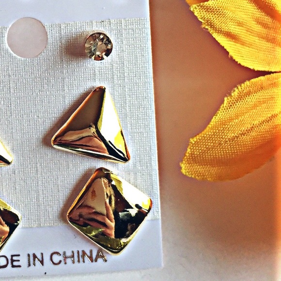 ❗️🚫SOLD❗️The Golden Goddess Set - Picture 2 of 2