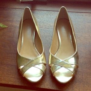 Gold open toe flats by Loft 7M