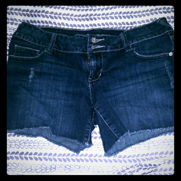 Never been worn Decree shorts!