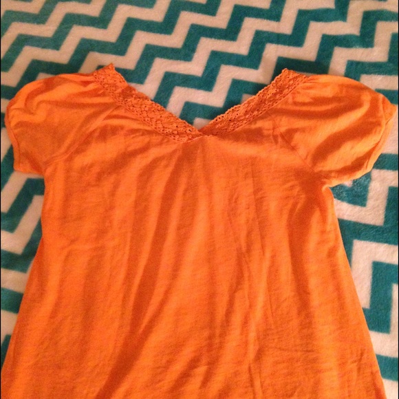 Short sleeve top - Picture 2 of 3