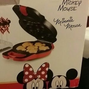 Minnie mouse cake pop maker