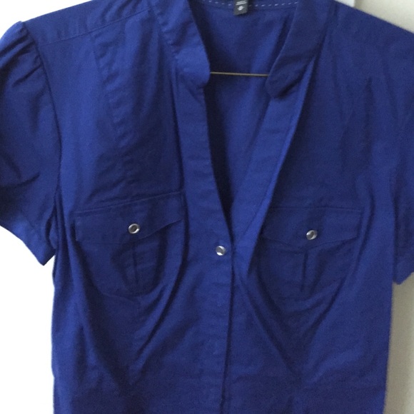 Express button down - Picture 2 of 4