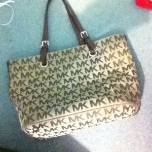 Michael kors jet set logo tote