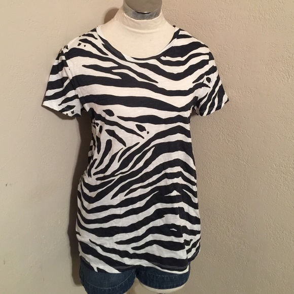 ❤️sold❤️ Zebra top size medium