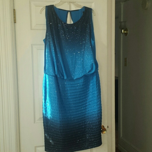 beautiful blue sparkly dress!!
