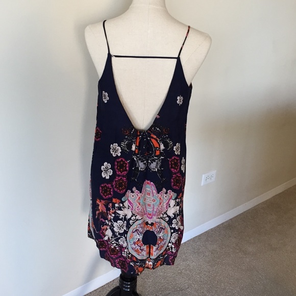 Renee C. Dresses & Skirts - Printed low back dress ❤️❤️❤️