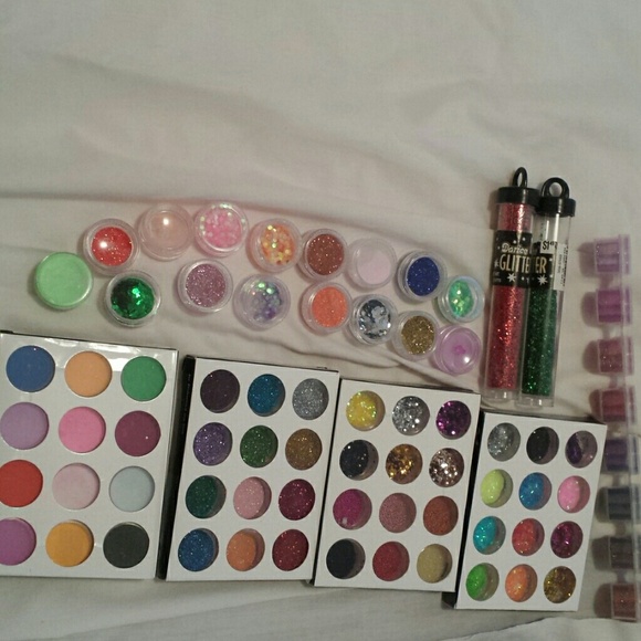 Nail glitter