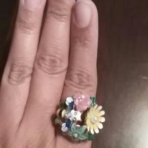 Bee in flower garden ring