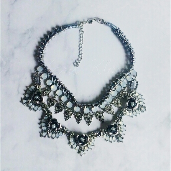 Sold silver statement necklace - Picture 4 of 4