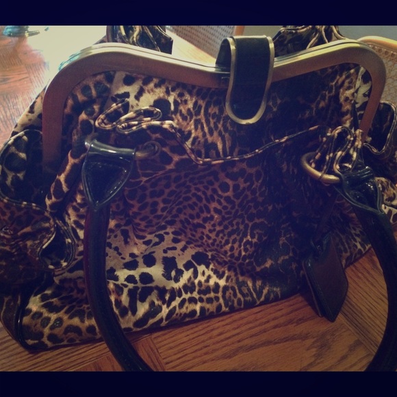Jessica Simpson purse