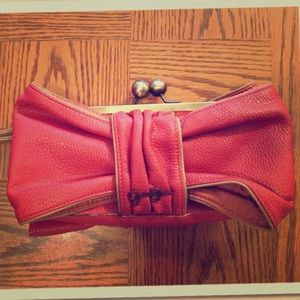 Jessica Simpson clutch