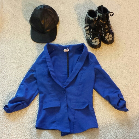 The Fashionable Blue Blazer