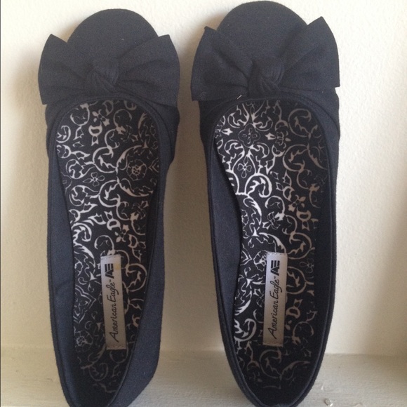 Cute American Eagle Black Bow Flats