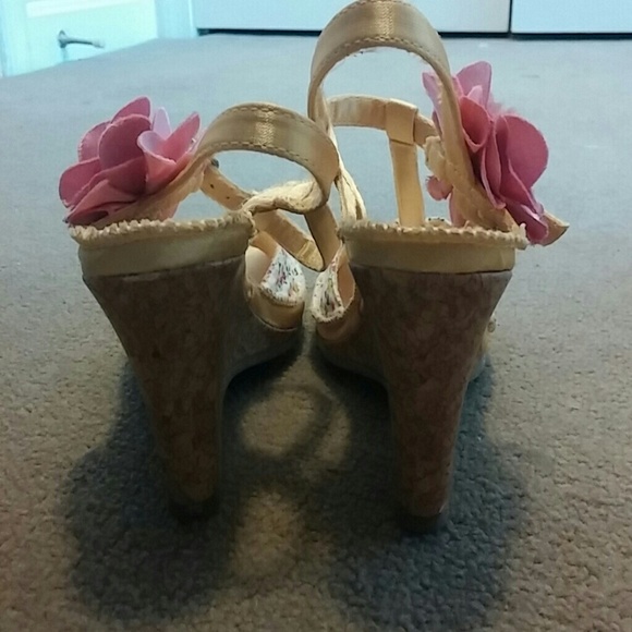 Shoes - Picture 3 of 3