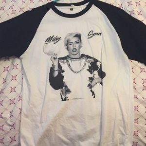 Miley Cyrus shirt