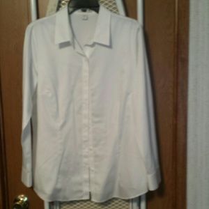 White long sleeve shirt wrinkle free