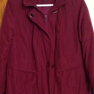 Woman's Warm and Cozy COAT ✨Maroon color✨ Like New