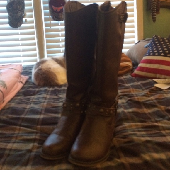 Guess brown riding boots