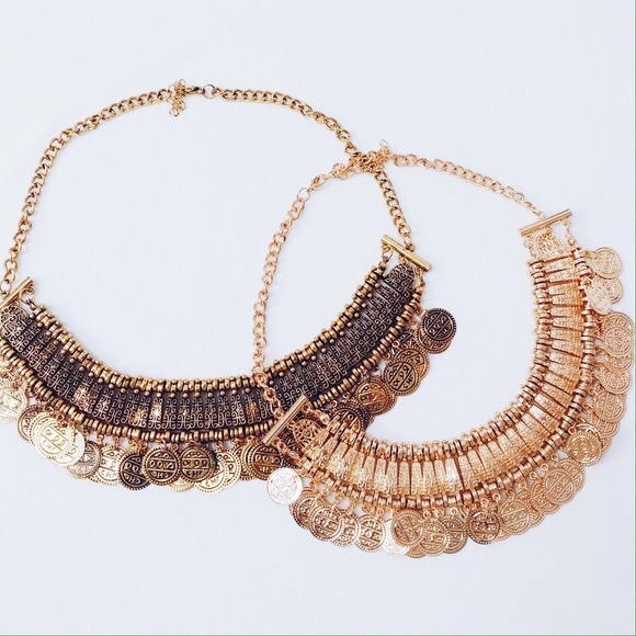 Sold Rosey gold coin necklace - Picture 2 of 4