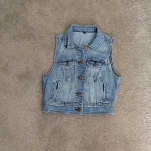 American Eagle Jean Vest