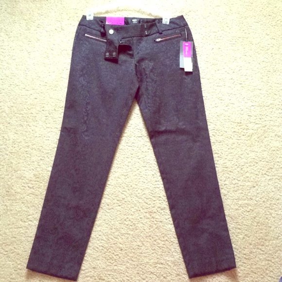 Mossimo fleur design ankle pants