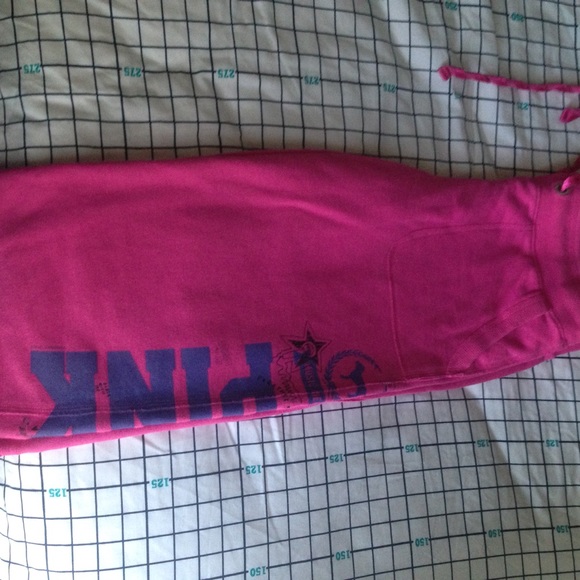 victoria's Secret Pink Capri sweats😁